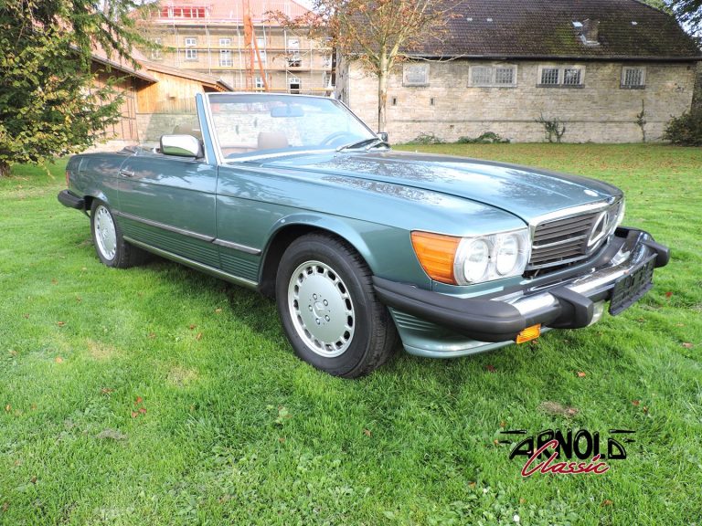 Mercedes W107 560SL - Arnold Classic Oldtimer Lauenau