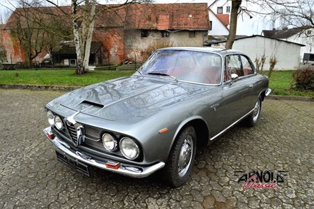Alfa Romeo 2600 Sprint Coupe Oldtimer | Arnold Classic Lauenau