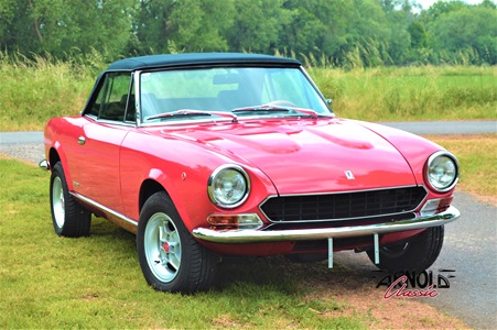 FIAT 124 Spider DS 1984 Oldtimer Pininfarina zum Kaufen - Arnold Classic