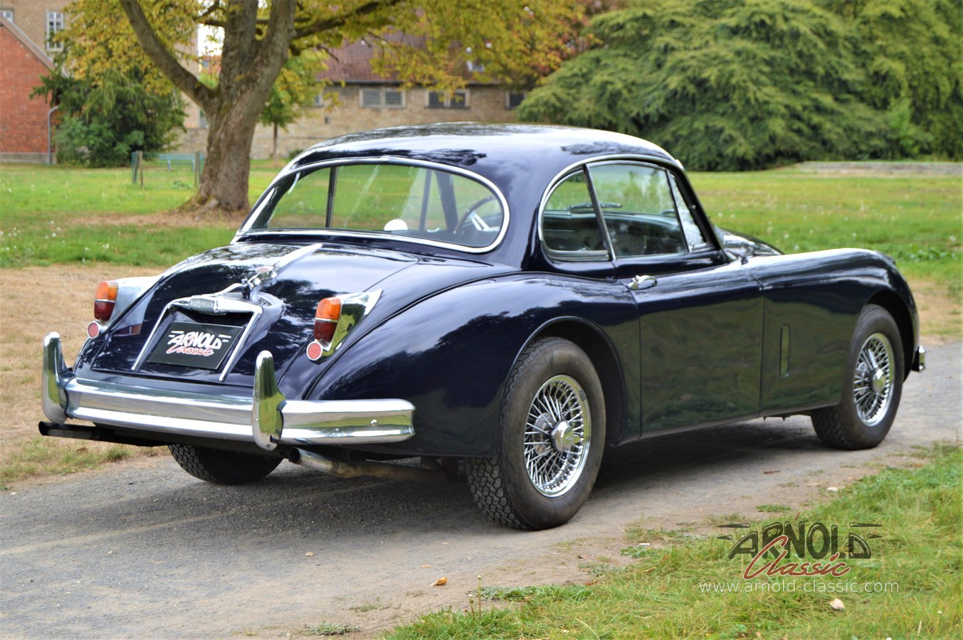 Jaguar XK 150 3.8 FHC | Arnold Classic1353 x 900