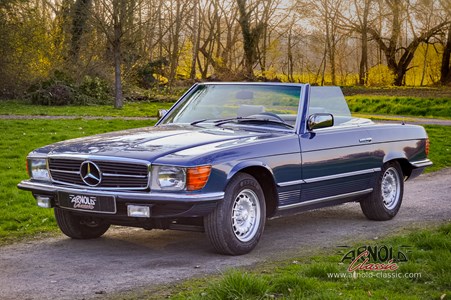 Mercedes Benz 280 SL R107