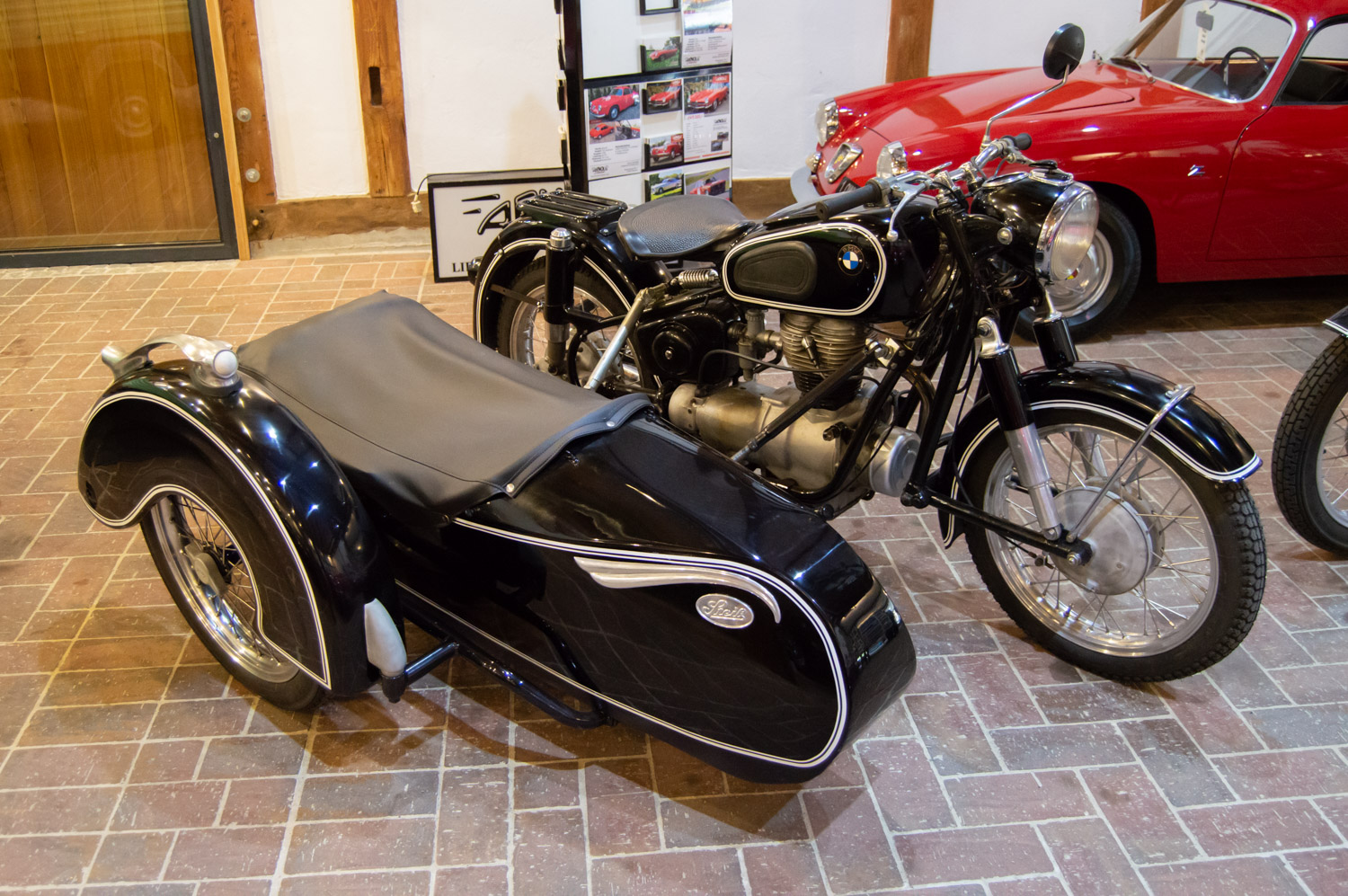 BMW R26 mit Beiwagen Arnold Classic GmbH