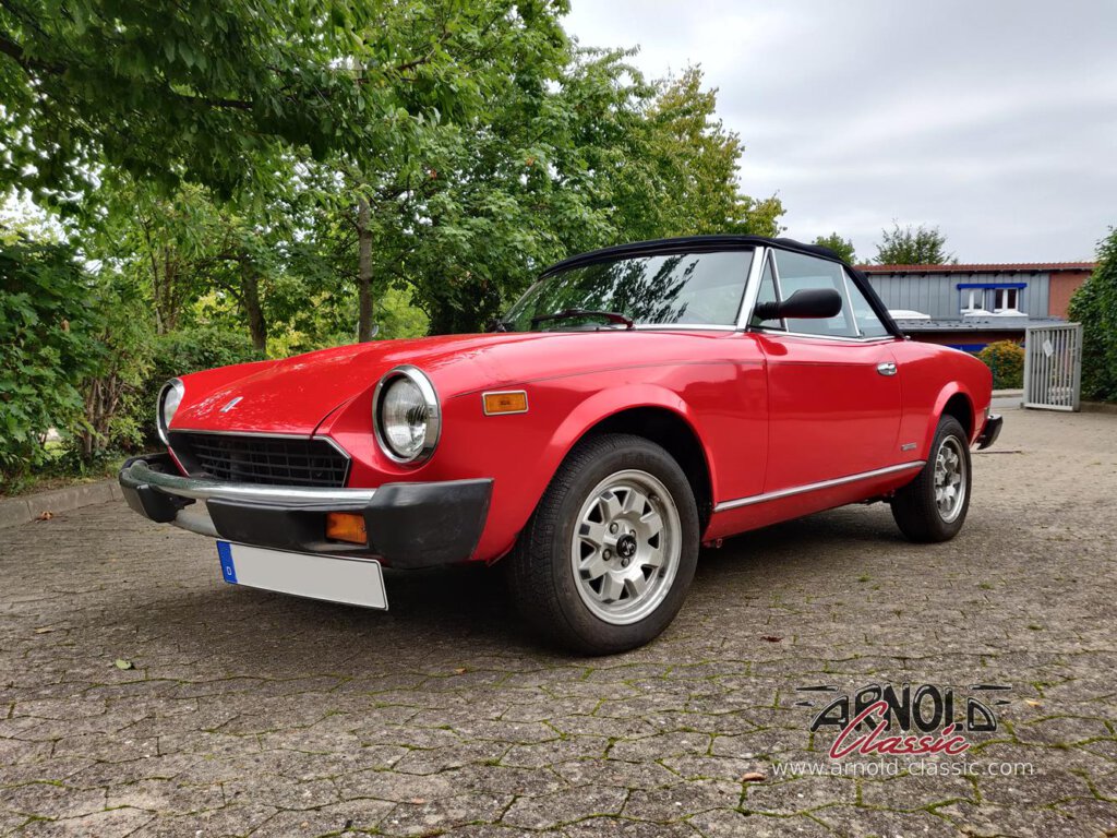 Fiat 124 Spider DS rot